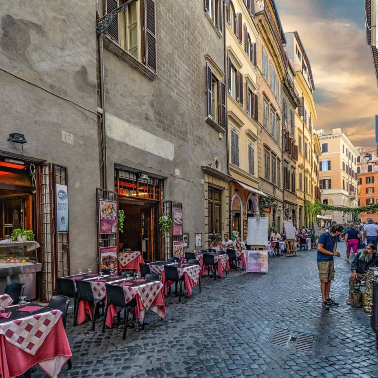 https://gotexarkana.com/wp-content/uploads/2017/10/restaurant-italian-6-1280x1280.jpg